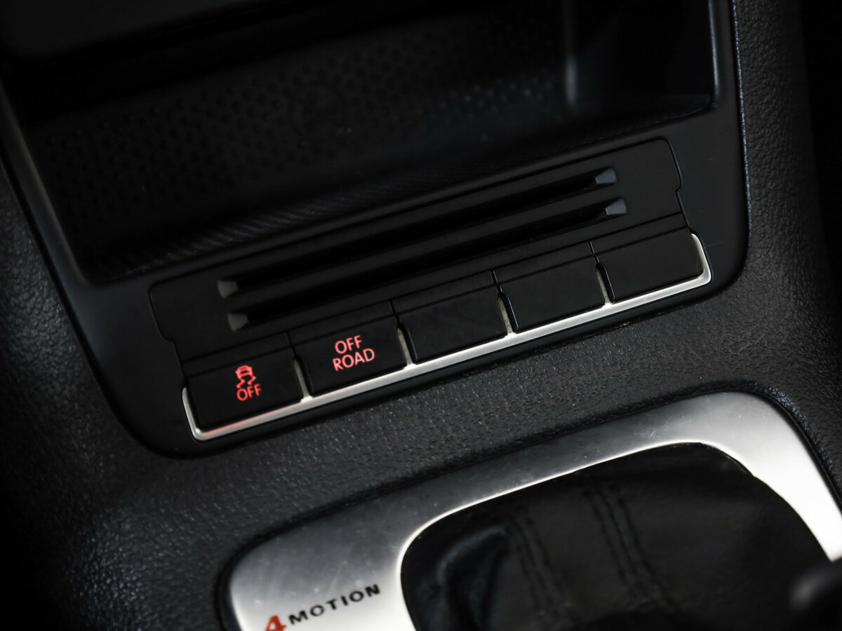 Volkswagen Tiguan I Рестайлинг, 2011 Фото №16