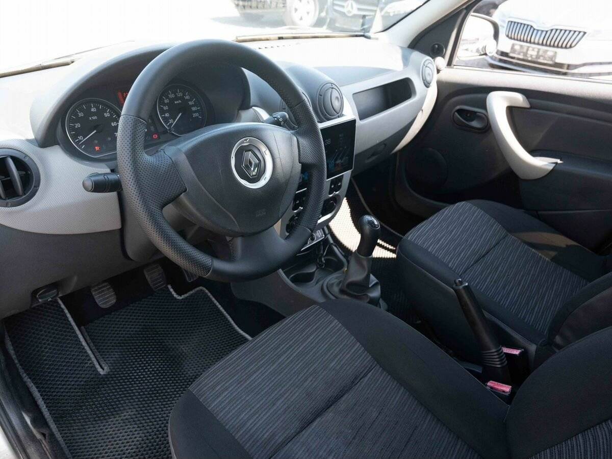 Renault Logan, 2010 Фото №8