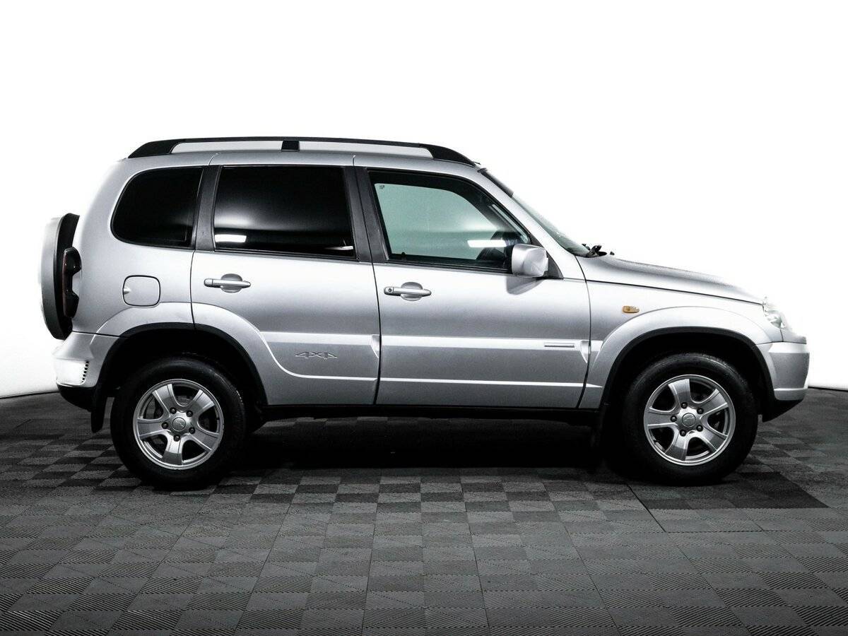 Chevrolet Niva, 2010 Фото №4