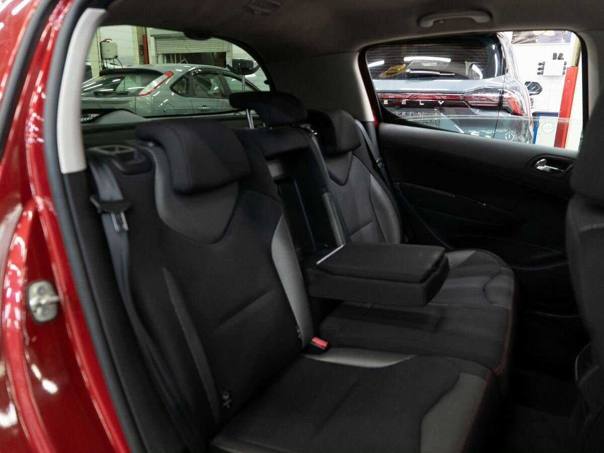 Peugeot 308, 2011 Фото №8