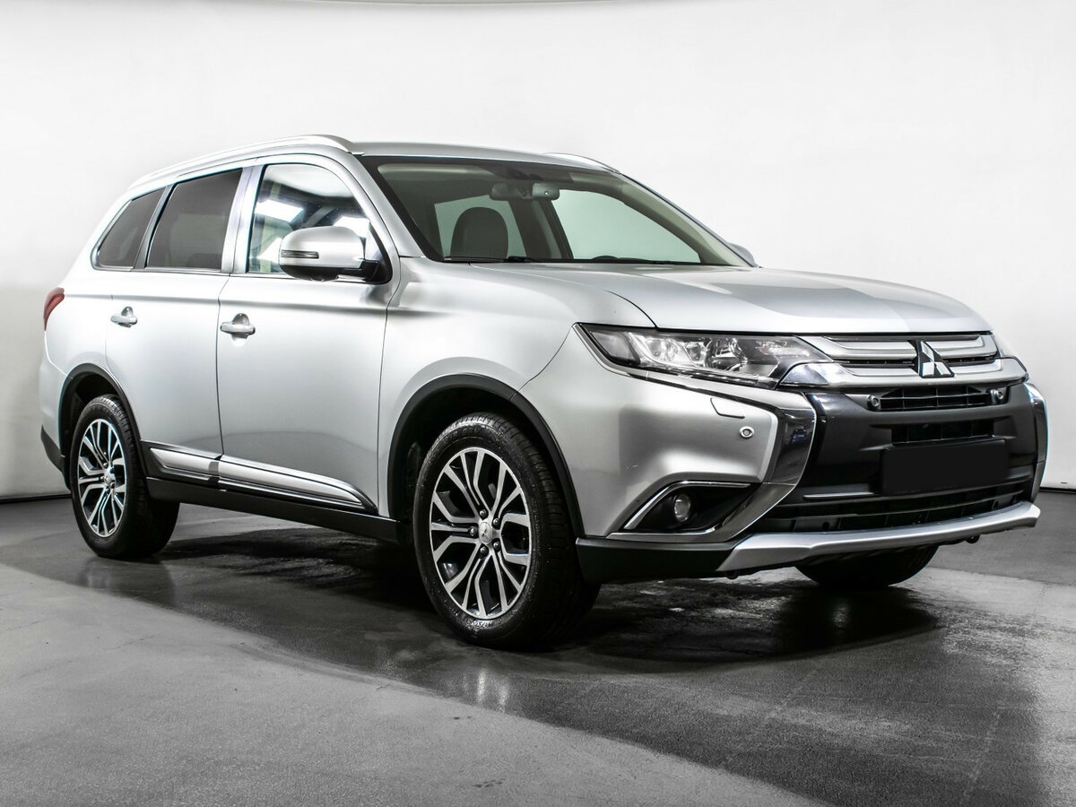 Mitsubishi Outlander III Рестайлинг 2, 2017 Фото №3