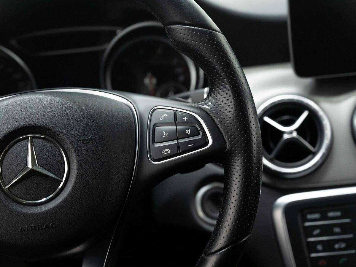 Mercedes-Benz CLA 200, 2018 Фото №16