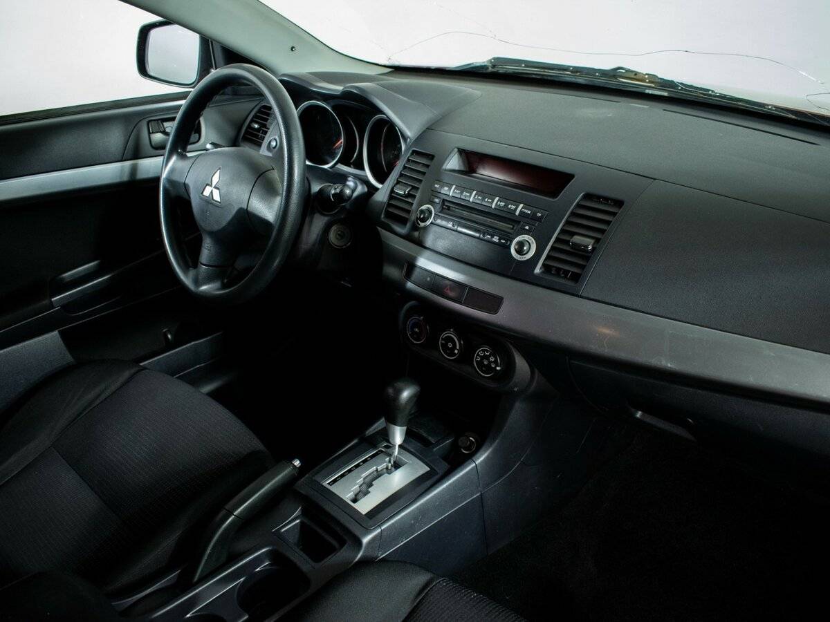 Mitsubishi Lancer X, 2010 Фото №7