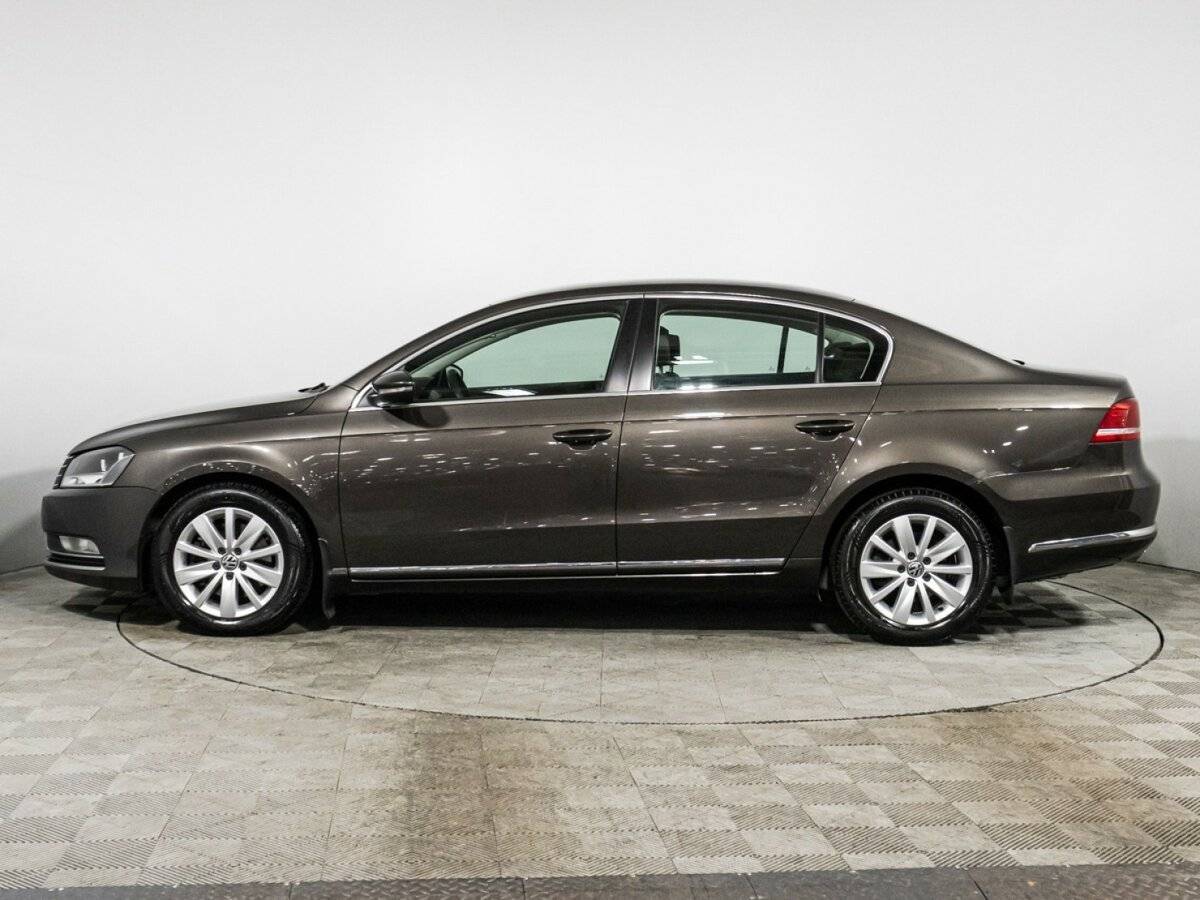 Volkswagen Passat, 2011 Фото №8
