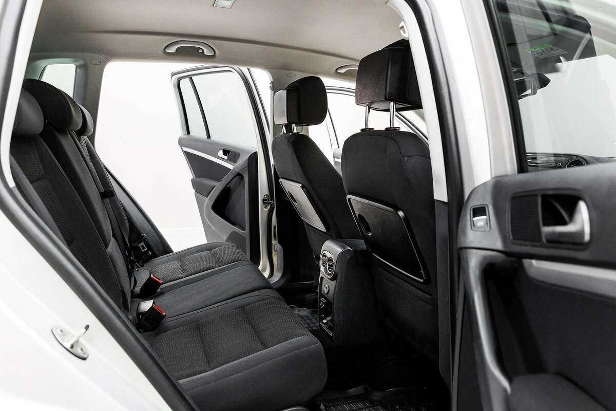 Volkswagen Tiguan, 2012 Фото №13