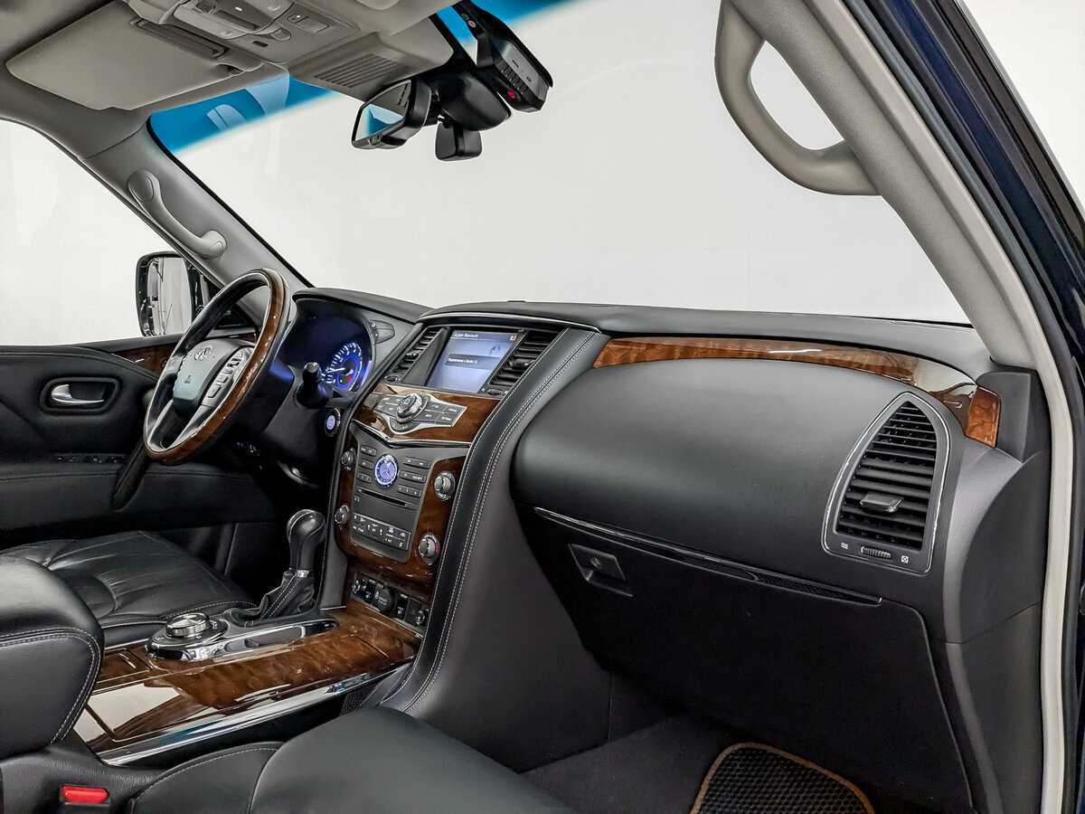Infiniti QX80, 2017 Фото №11