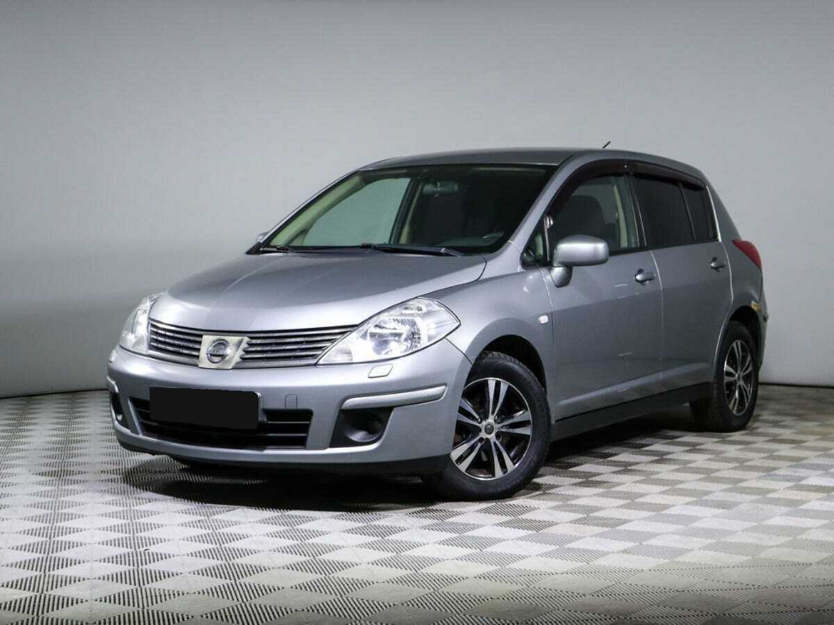 Nissan Tiida, 2010 Фото №1