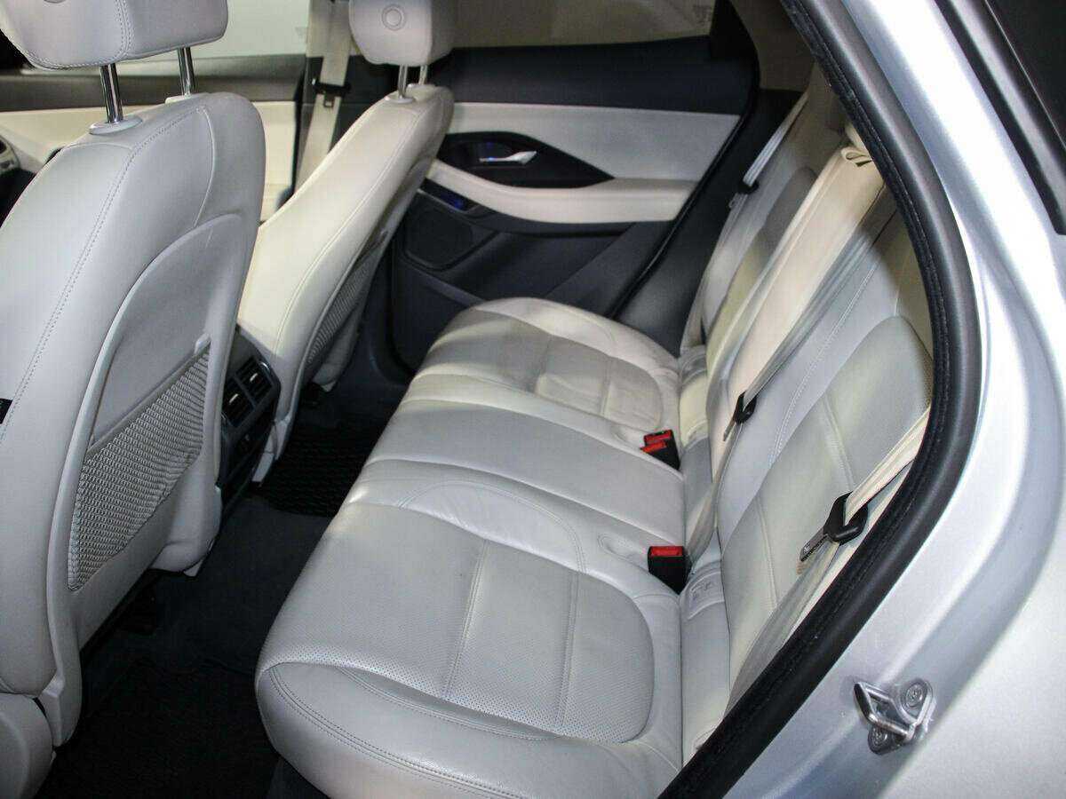 Jaguar E-Pace, 2018 Фото №8