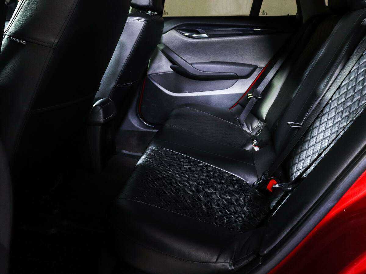 BMW X1 18i, 2011 Фото №8