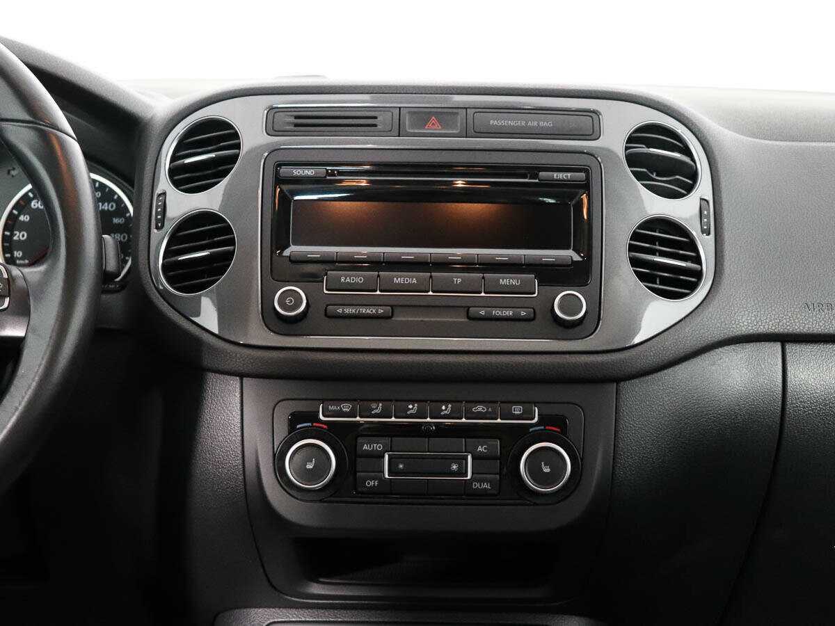 Volkswagen Tiguan, 2011 Фото №13