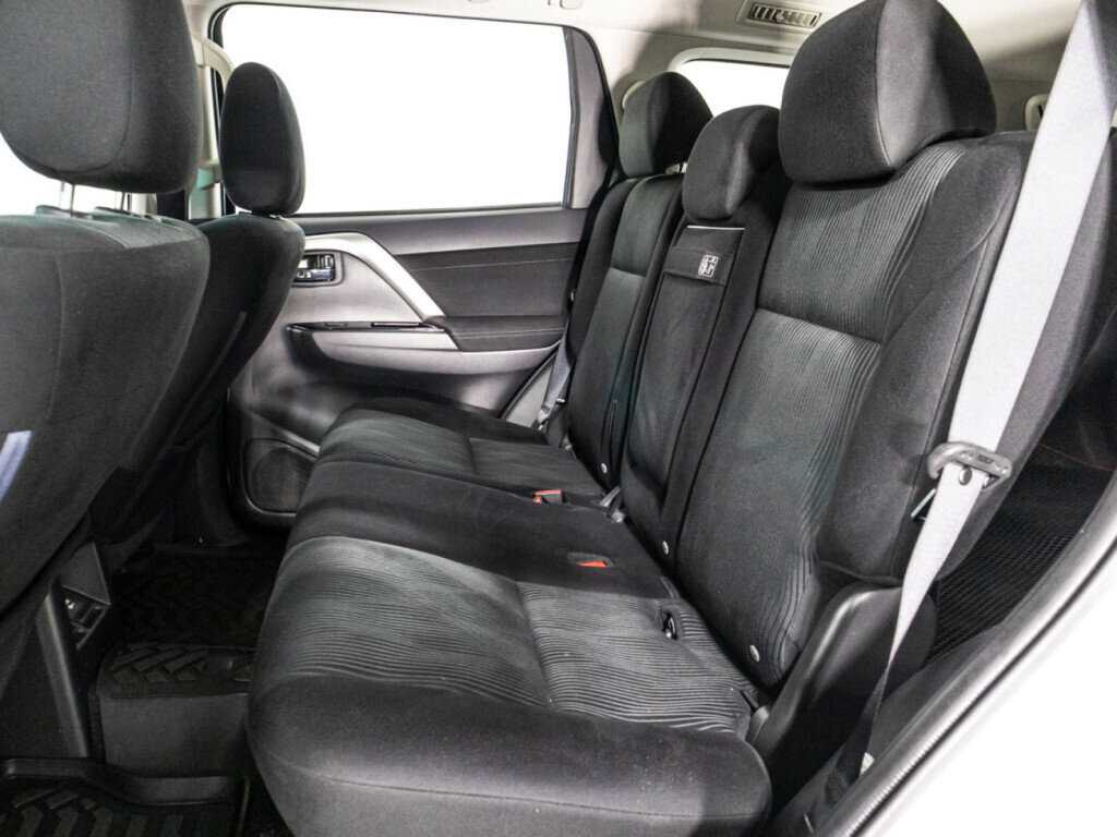 Mitsubishi Montero Sport, 2022 Фото №8