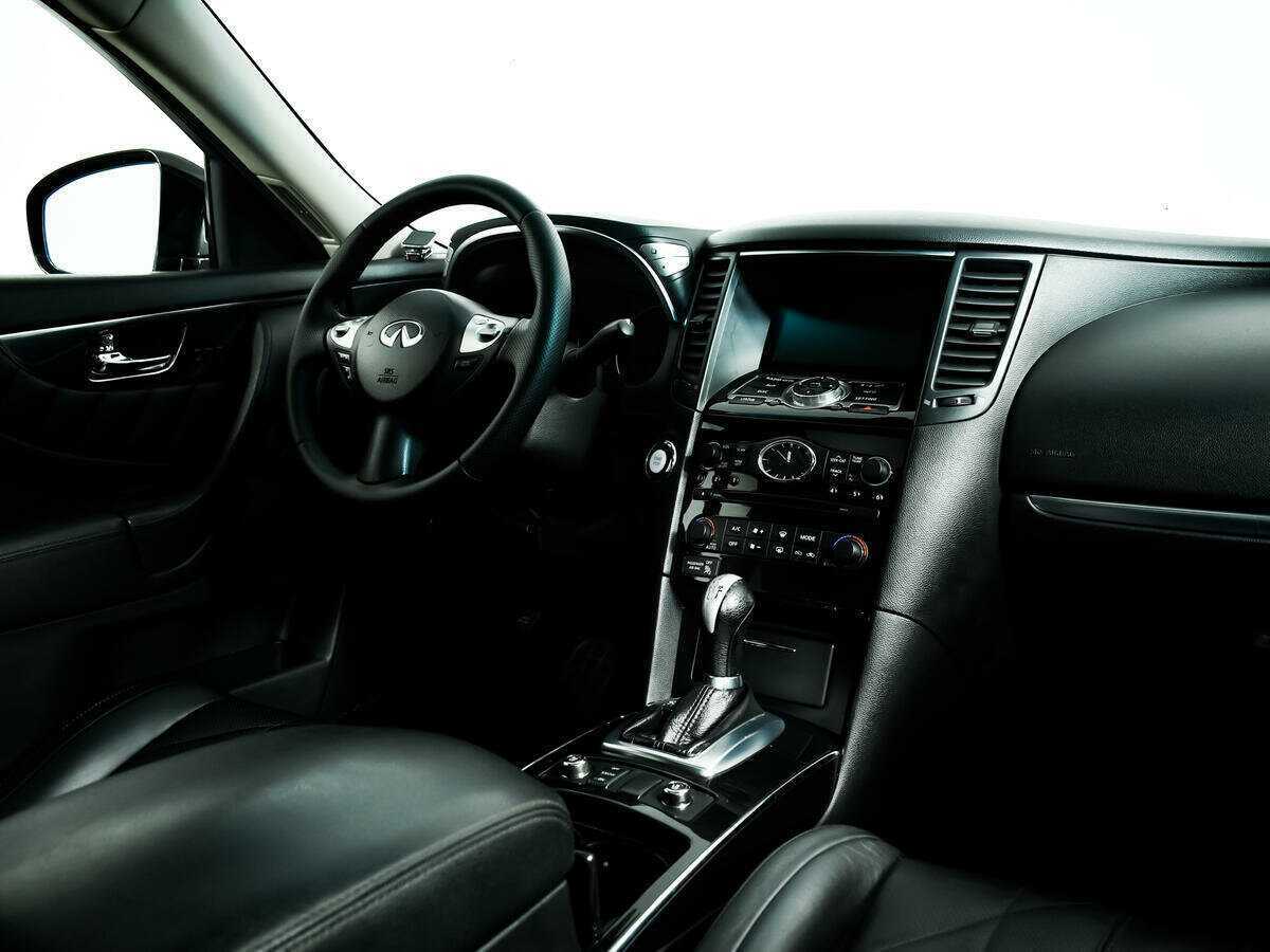Infiniti FX35, 2010 Фото №8