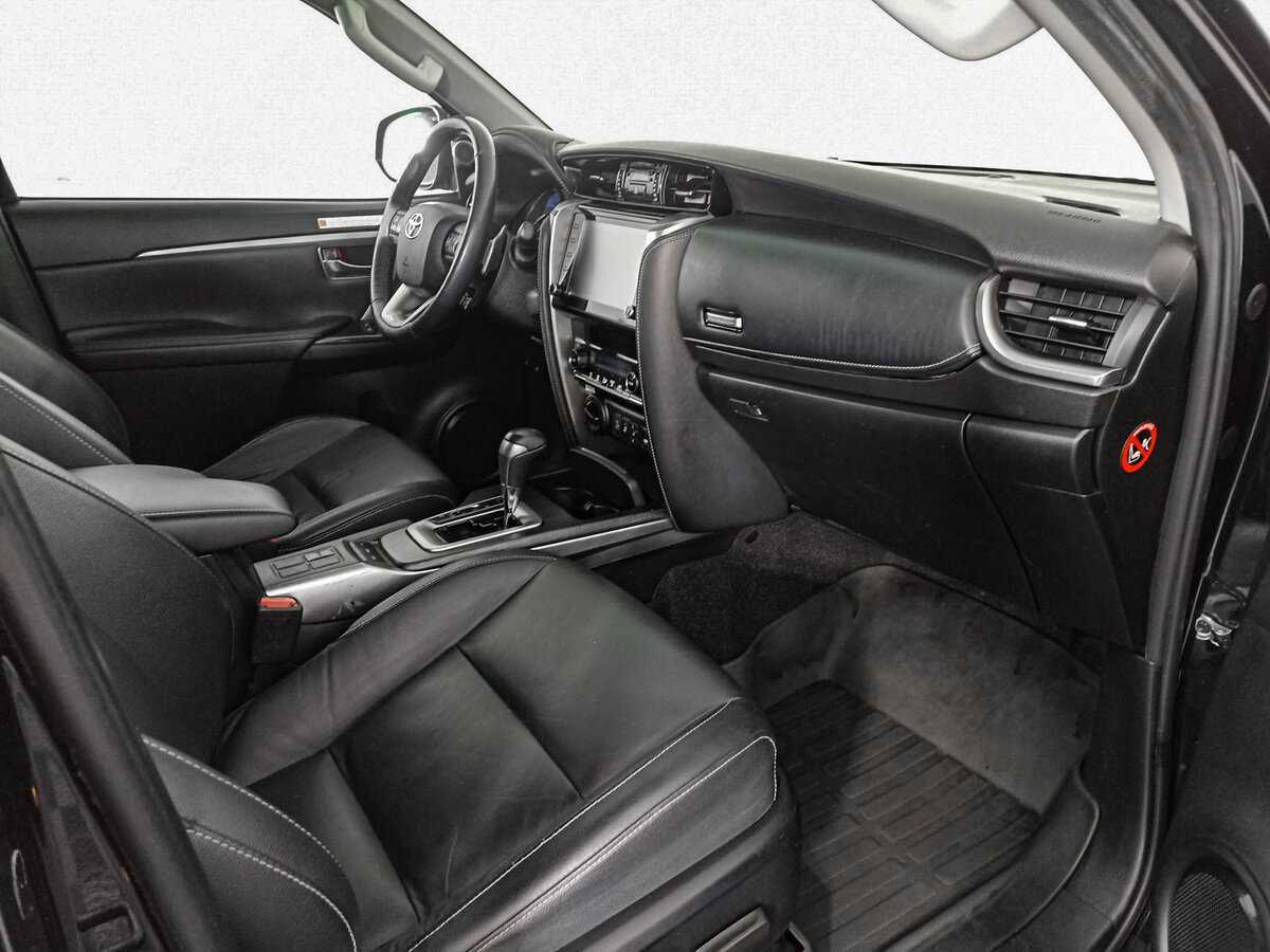 Toyota Fortuner, 2020 Фото №7