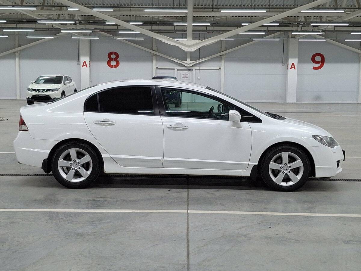 Honda Civic VIII Рестайлинг, 2010 Фото №4