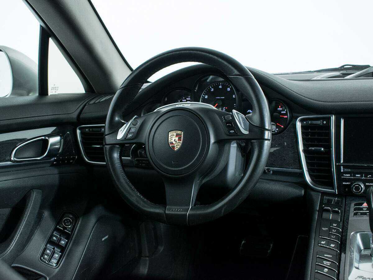 Porsche Panamera 4, 2010 Фото №15