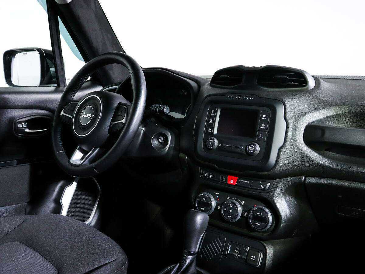 Jeep Renegade, 2017 Фото №8
