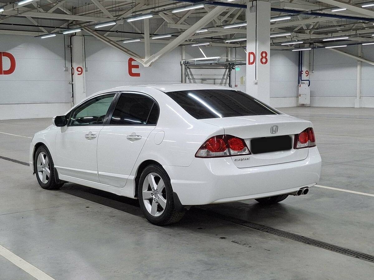 Honda Civic VIII Рестайлинг, 2010 Фото №7