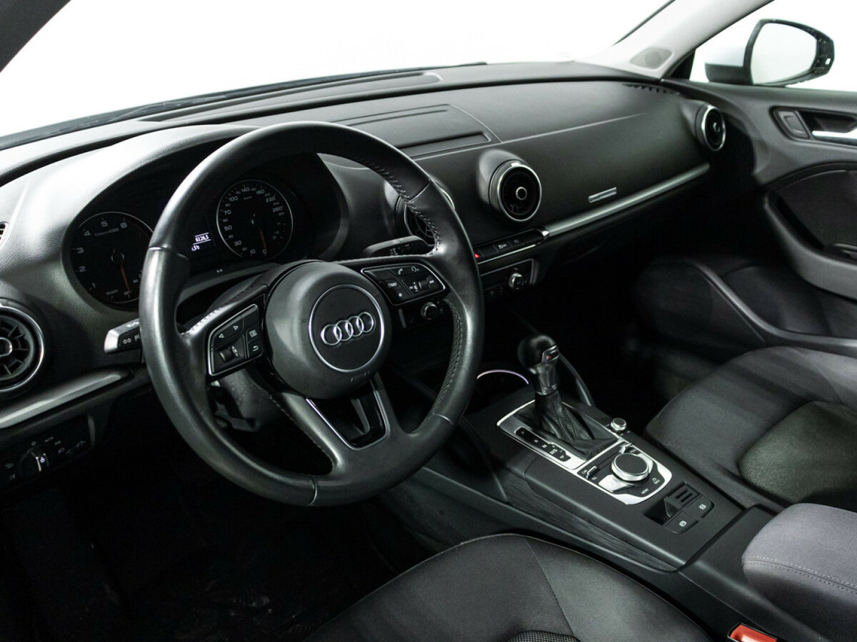 Audi A3 III (8V) Рестайлинг, 2019 Фото №11