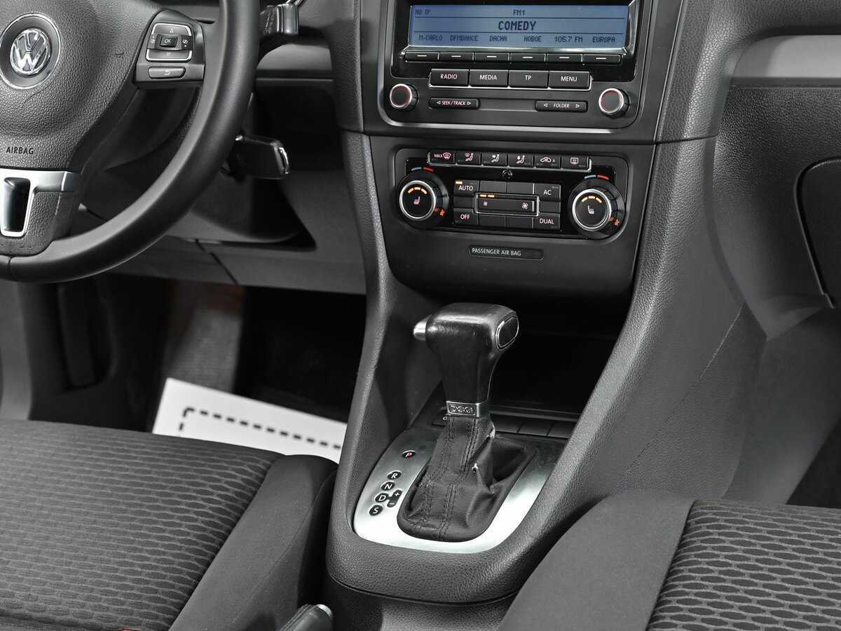 Volkswagen Golf, 2010 Фото №8