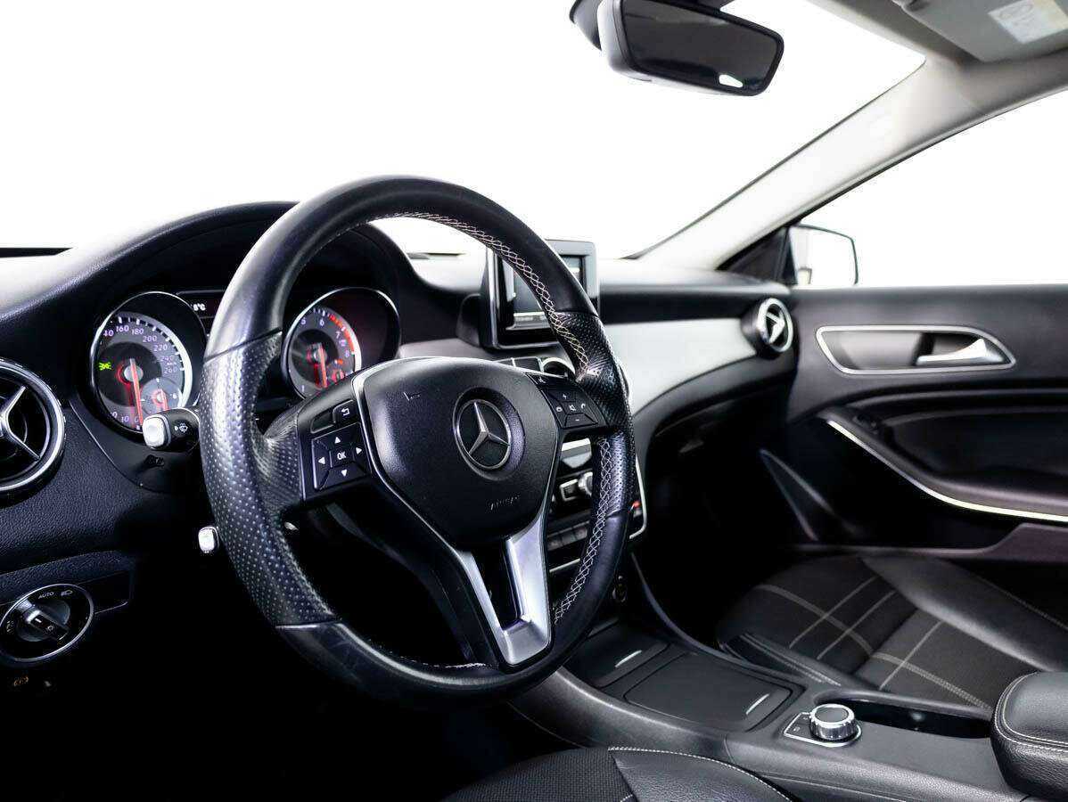Mercedes-Benz GLA 250, 2014 Фото №10