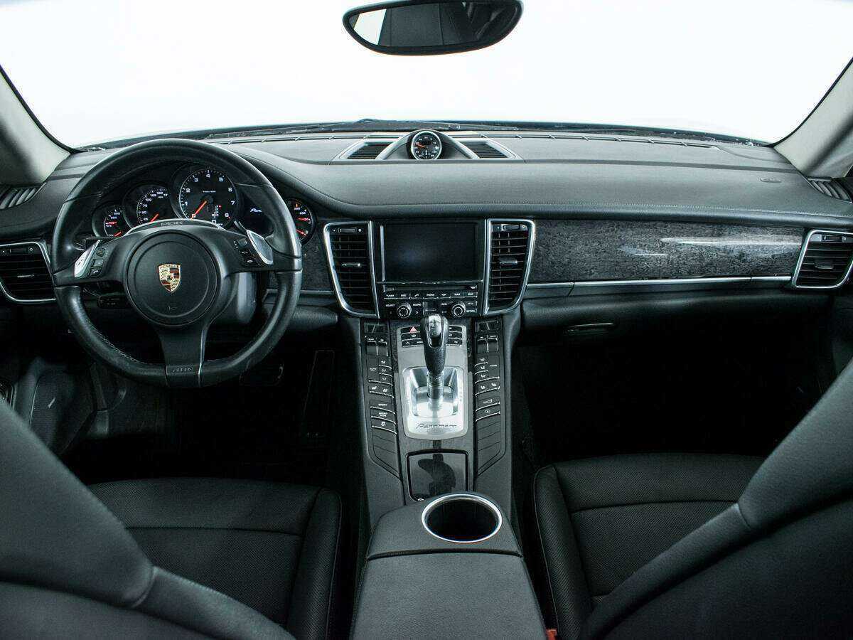 Porsche Panamera 4, 2010 Фото №12