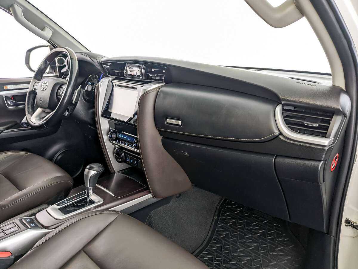 Toyota Fortuner, 2019 Фото №9