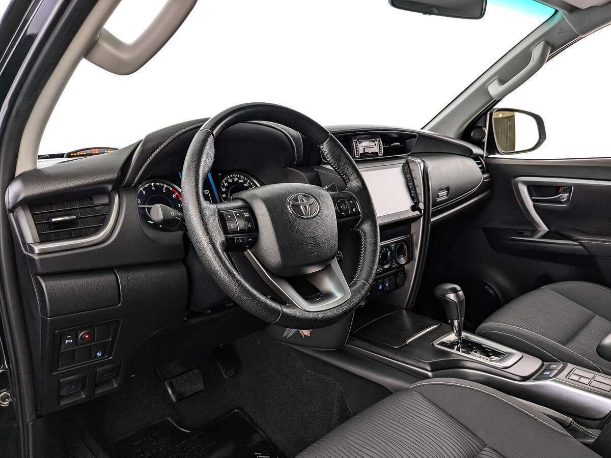 Toyota Fortuner, 2021 Фото №11