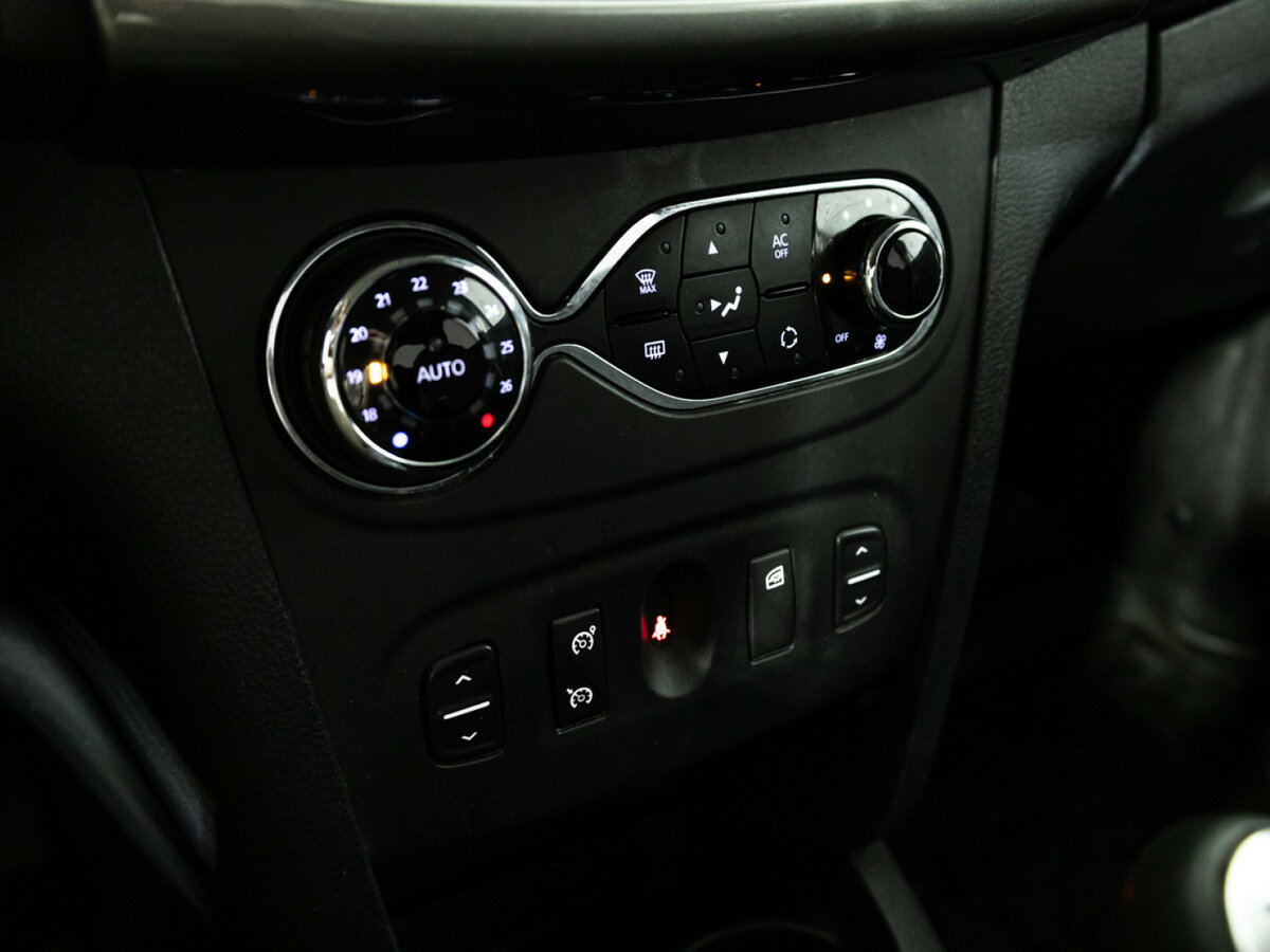 Renault Logan II, 2014 Фото №14