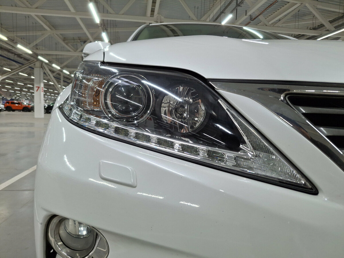 Lexus RX 350 III Рестайлинг, 2012 Фото №16