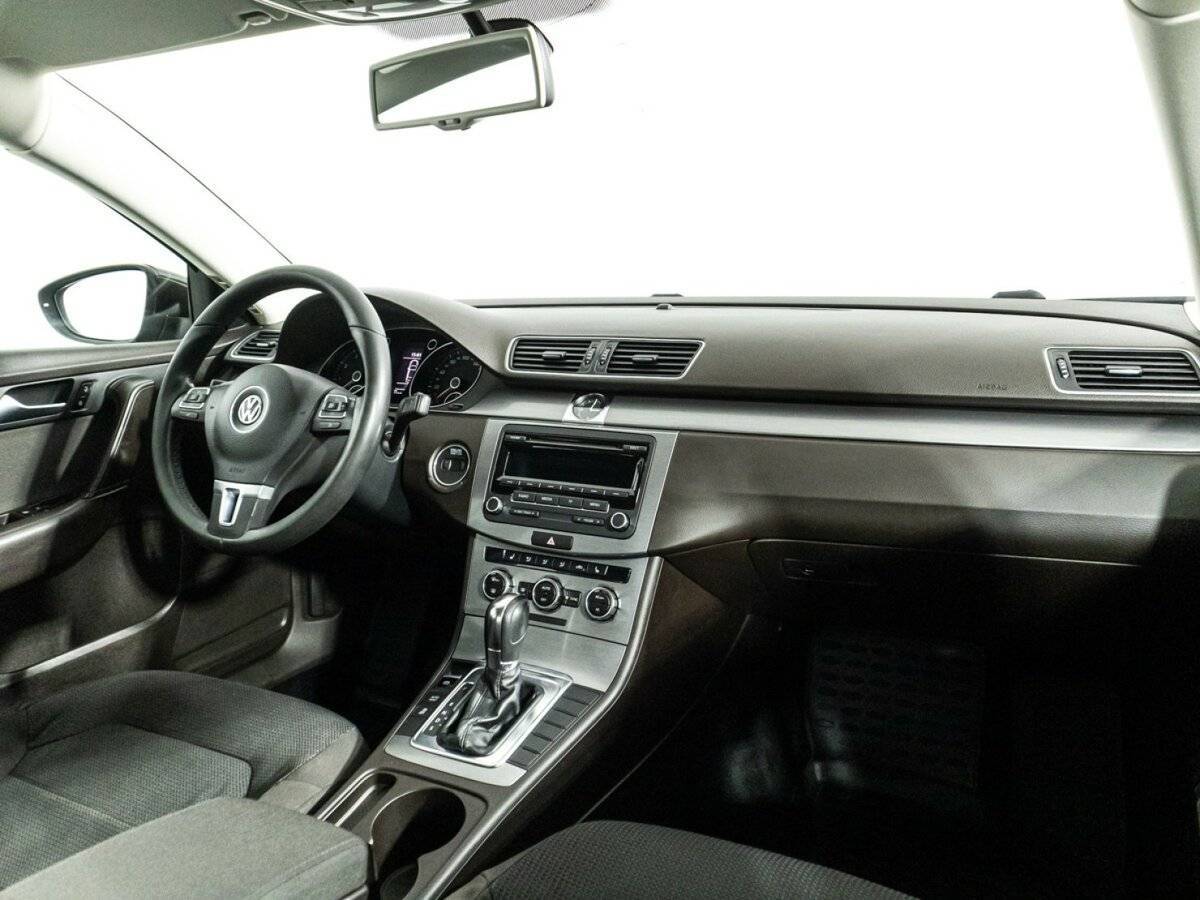 Volkswagen Passat, 2011 Фото №9