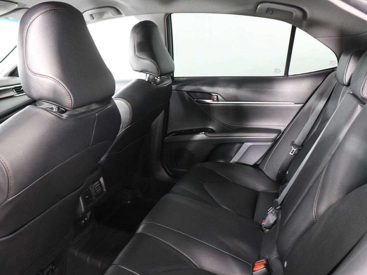 Toyota Camry, 2020 Фото №11