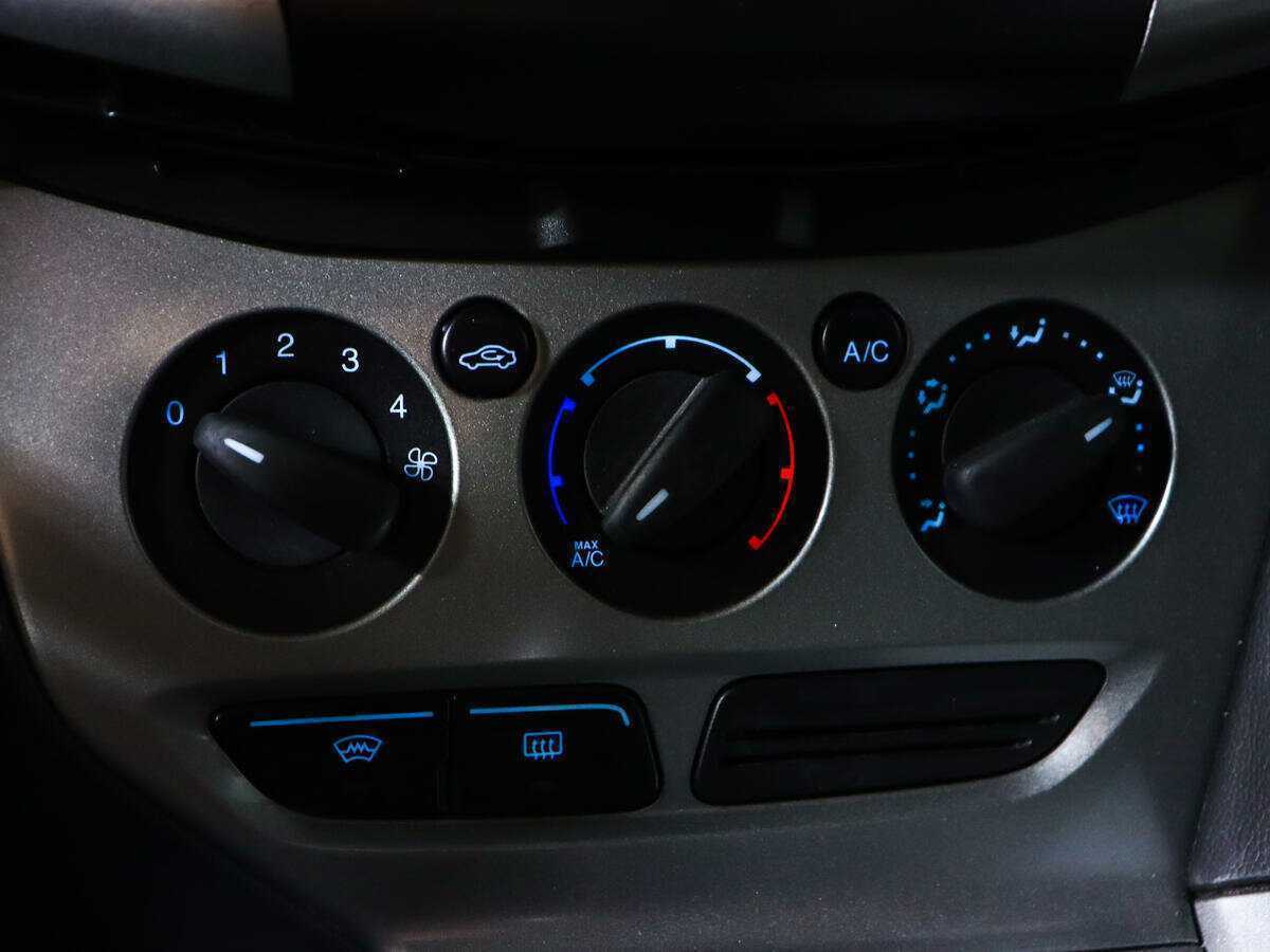 Ford Focus, 2012 Фото №12