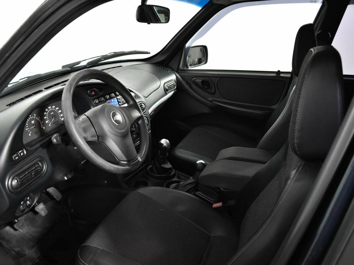 Chevrolet Niva I Рестайлинг, 2013 Фото №9