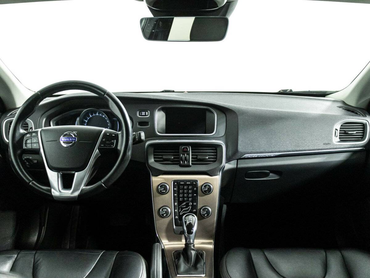 Volvo V40 Cross Country I, 2015 Фото №13