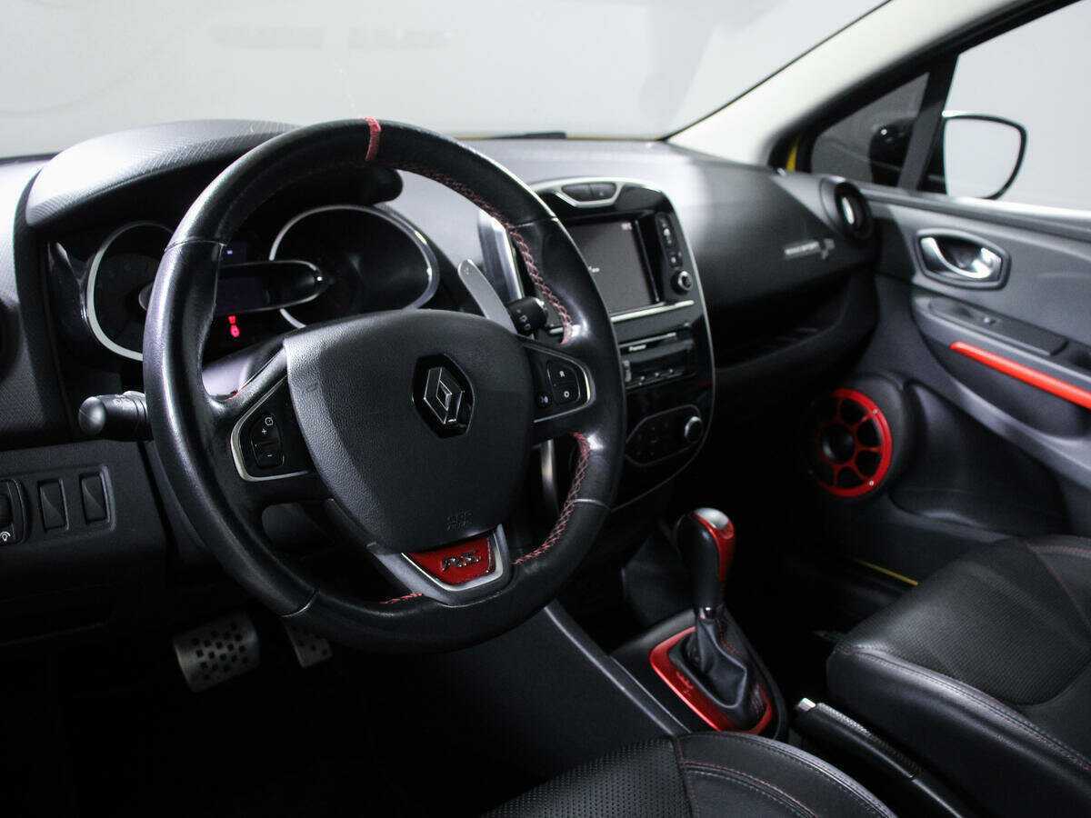 Renault Clio RS, 2015 Фото №14