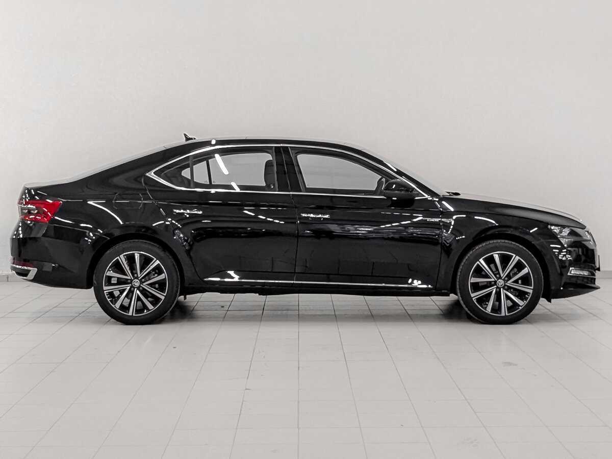 Skoda Superb, 2024 Фото №7