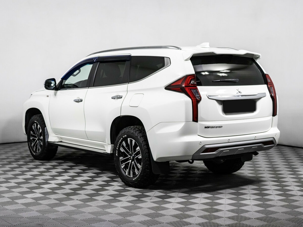 Mitsubishi Montero Sport III Рестайлинг, 2022 Фото №6