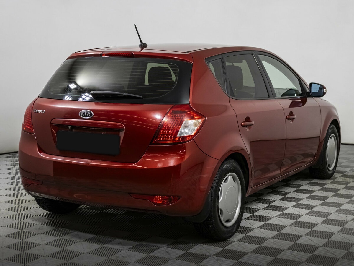 Kia Ceed I Рестайлинг, 2011 Фото №5