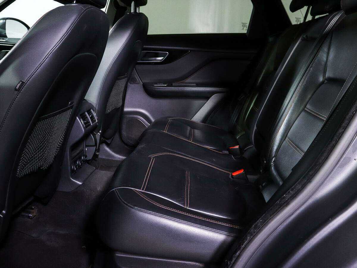 Jaguar F-Pace, 2016 Фото №8