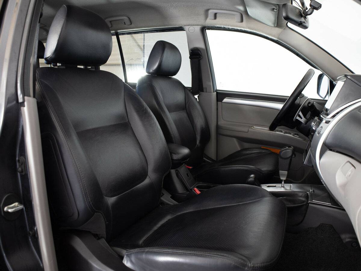 Mitsubishi Pajero Sport II, 2010 Фото №12