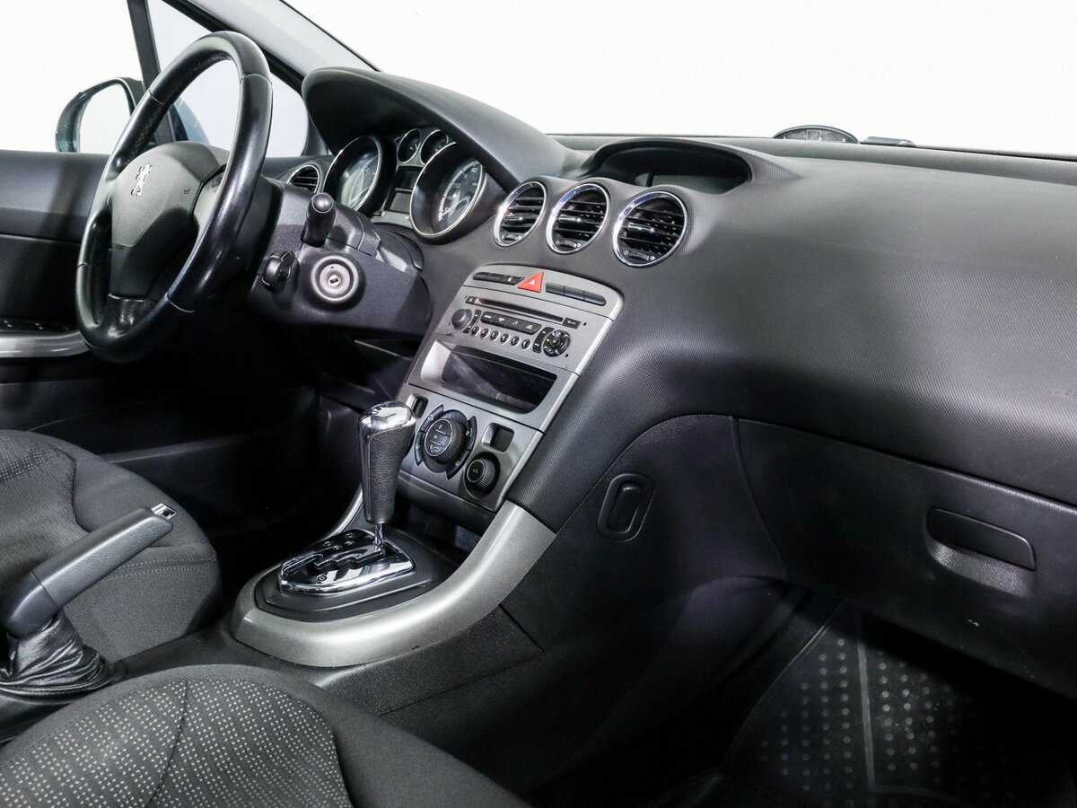 Peugeot 308, 2010 Фото №6