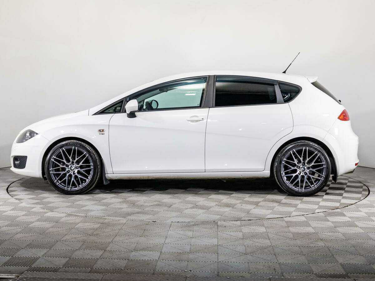 SEAT Leon, 2011 Фото №8