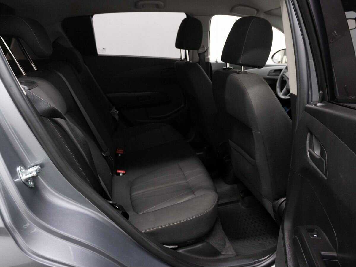 Chevrolet Aveo, 2014 Фото №11