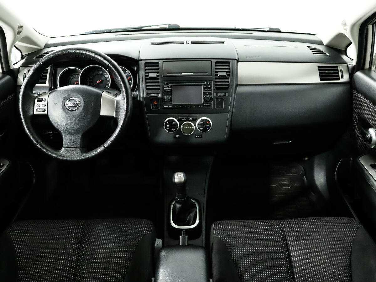 Nissan Tiida, 2011 Фото №10