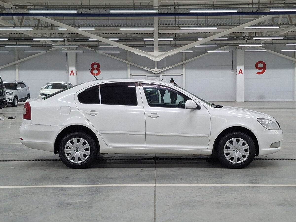 Skoda Octavia II (A5) Рестайлинг, 2011 Фото №4
