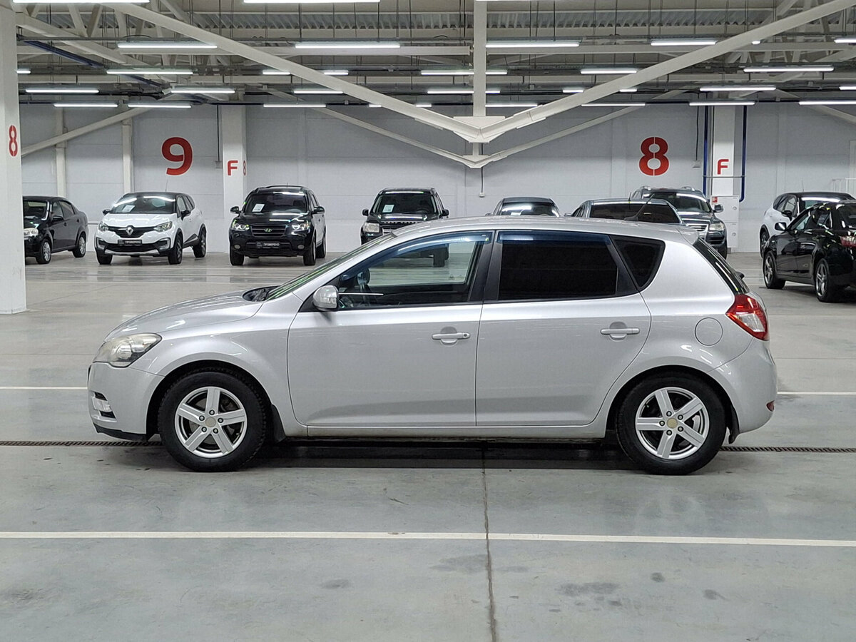 Kia Ceed I Рестайлинг, 2011 Фото №8