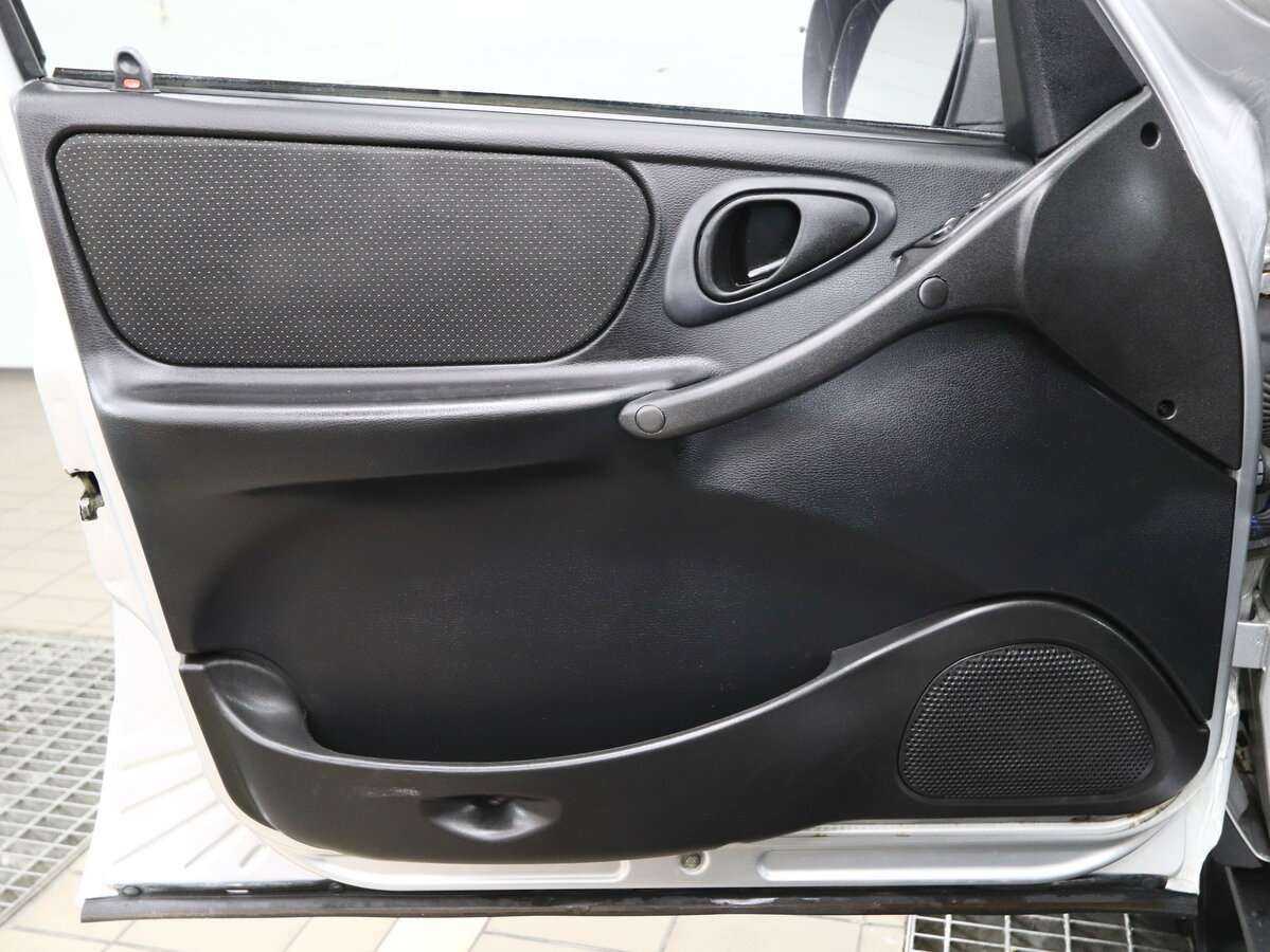 Chevrolet Niva, 2011 Фото №5