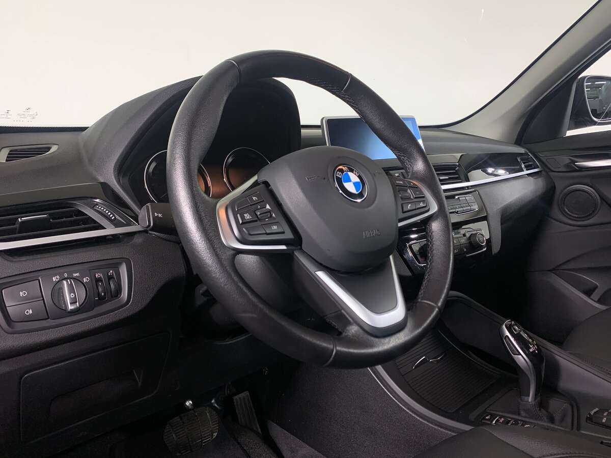 BMW X1 20i xDrive, 2020 Фото №9