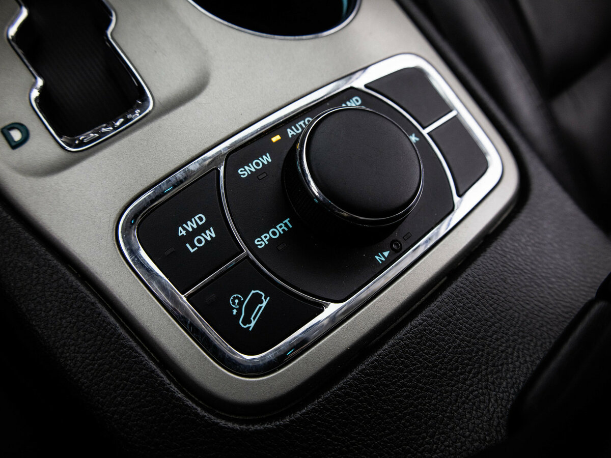 Jeep Grand Cherokee IV (WK2), 2012 Фото №17