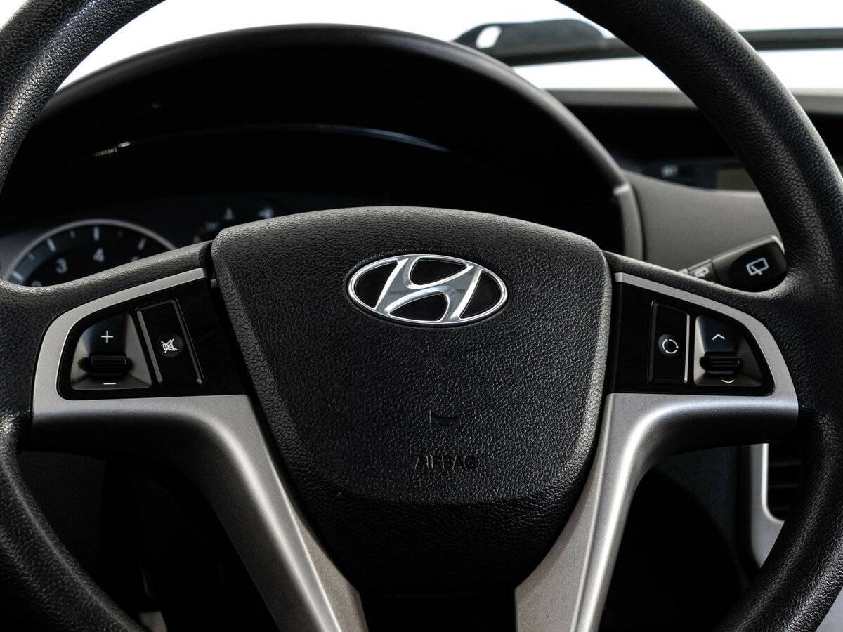 Hyundai i20, 2010 Фото №12